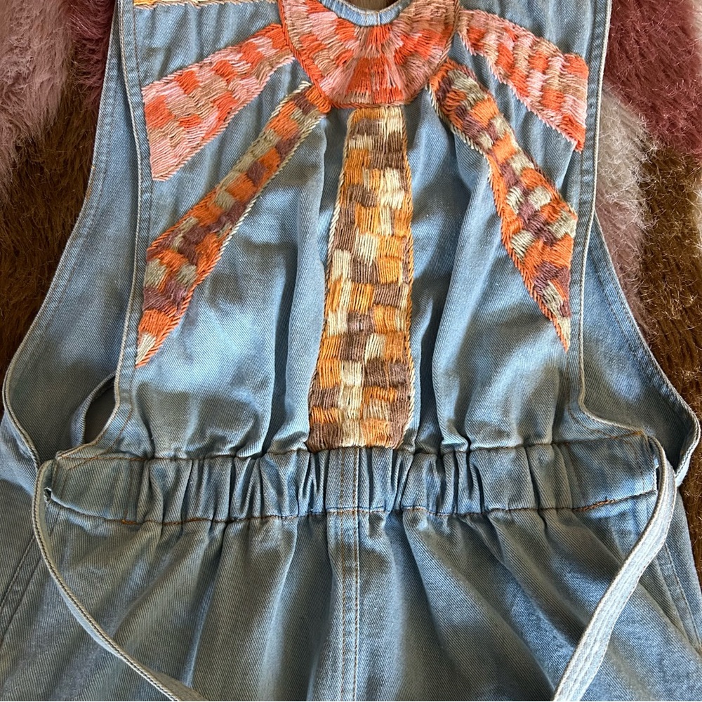 Chasing Unicorns Waiting for the Sun embroidered short denim overalls size M - Picture 11 of 17